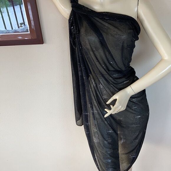 Beach Cover up Black and silver metallic looking textured sarong - Picture 1 of 13